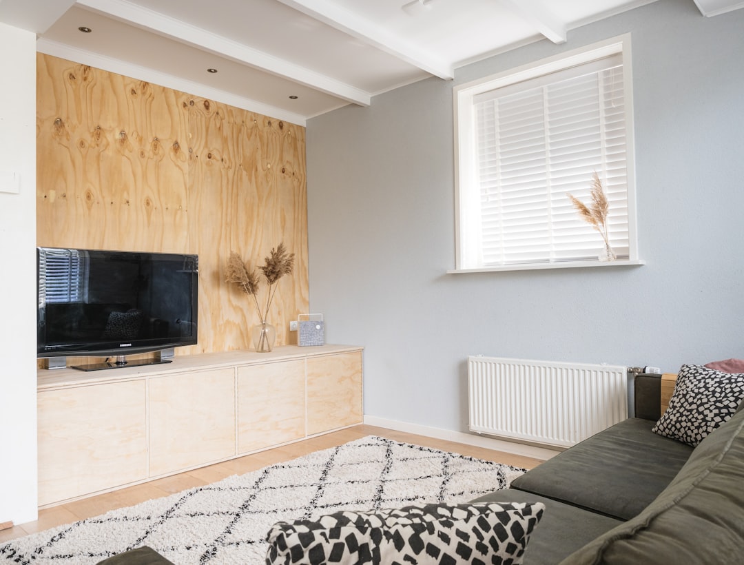 Eco-friendly cleaning products and practices for a healthier home environment in Hobart